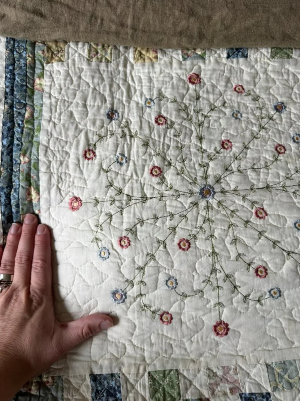 Keepsake Embroidered Patchwork Cotton Nostalgia Home Emily Quilt